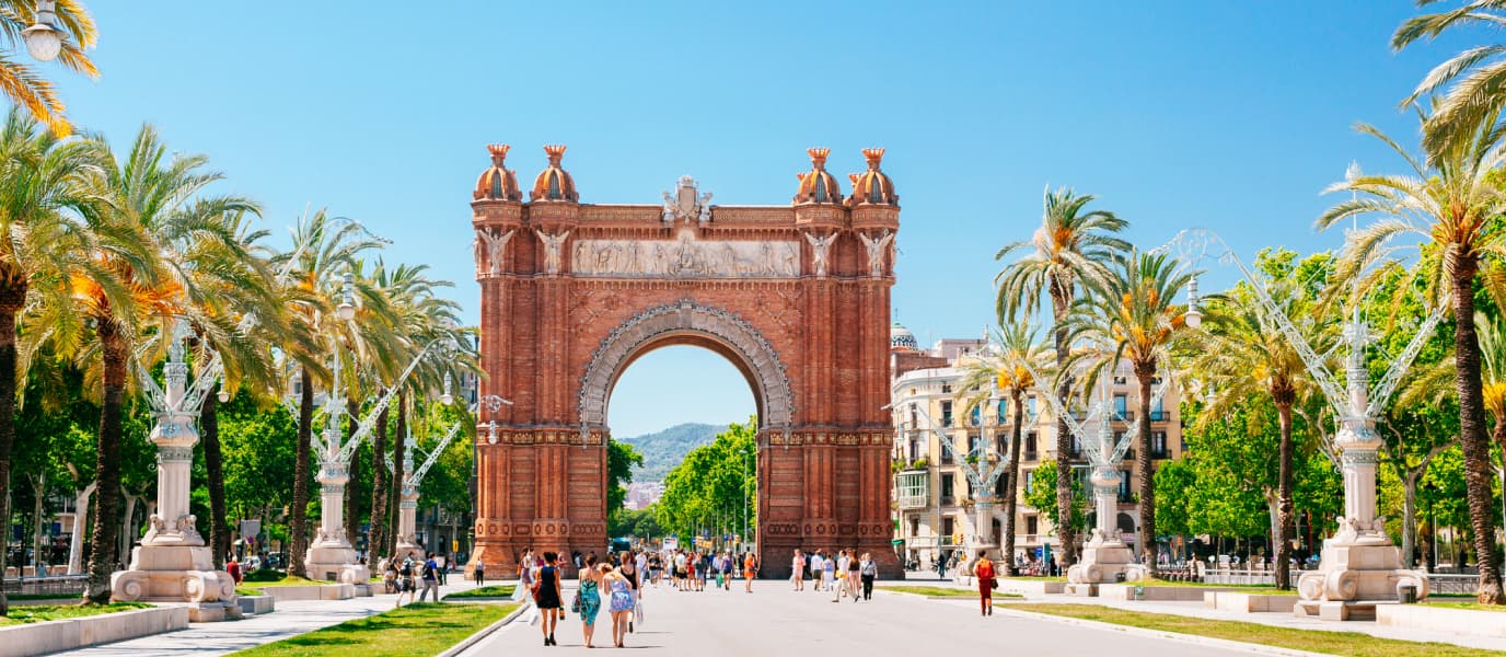 Traslado del Aeropuerto de Barcelona a Arc de Triomf | Xact Transfer