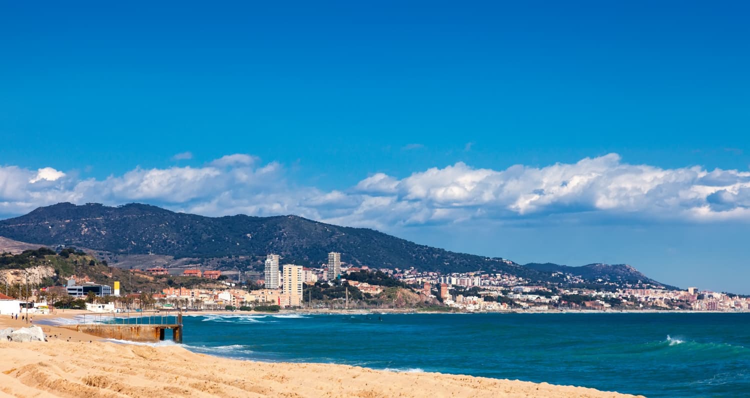 Travel from Barcelona Airport to Sitges - Distance & Cost